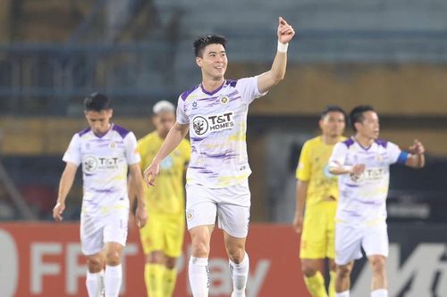 Bình luận viên Quang Huy: 'Bóng đá Việt Nam phải nỗ lực để vượt giới hạn'