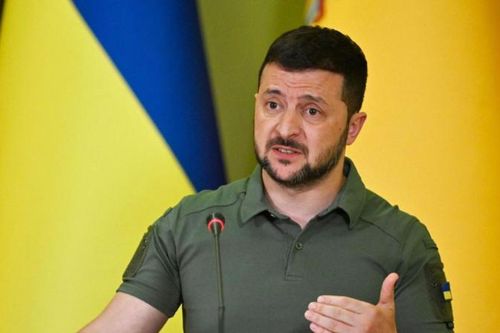 Tổng thống Ukraine trình Quốc hội gia hạn thiết quân luật