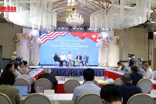 Từ không chiến thành bạn bè – Gặp lại sau hơn nửa thế kỷ để nối nhịp hòa bình