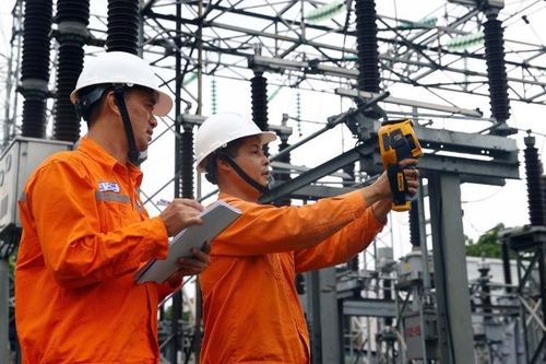 Vẻ vang sứ mệnh 50 năm 'đi trước mở đường' của ngành điện miền nam
