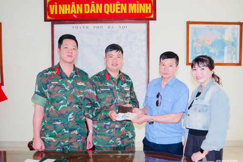 Đại úy QNCN Phạm Đức Khang không tham của rơi