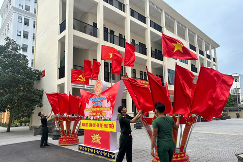 Trung tâm 386 phát huy nội lực xây dựng doanh trại chính quy 'Xanh, sạch, đẹp'