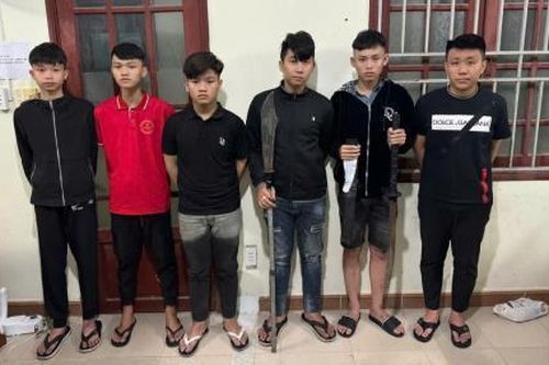 Truy nóng nhóm 'báo thủ' gây rối trong đêm