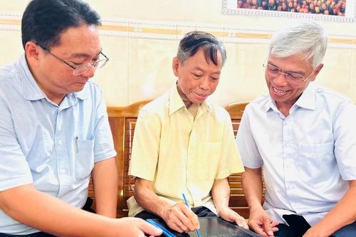 Lãnh đạo TPHCM thăm hỏi, tri ân cán bộ, chiến sĩ trực tiếp làm nên Đại thắng mùa Xuân 1975