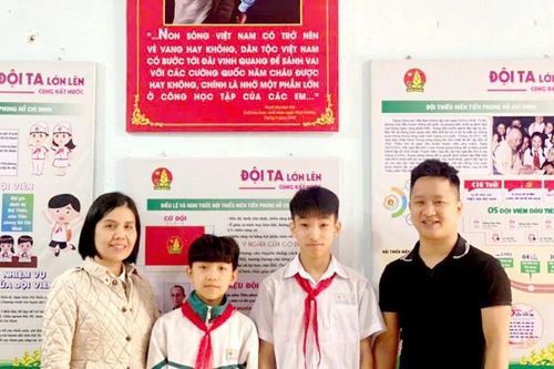 Nhặt được số tiền lớn, 2 học sinh Hà Giang tìm cách trả lại người đánh rơi