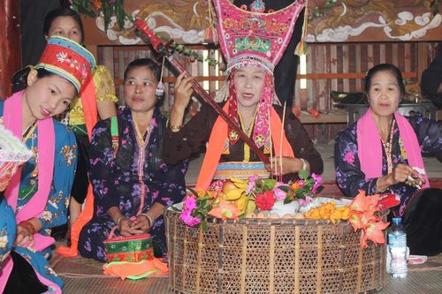 Còn mãi lời Then nơi cuối trời Tây Bắc