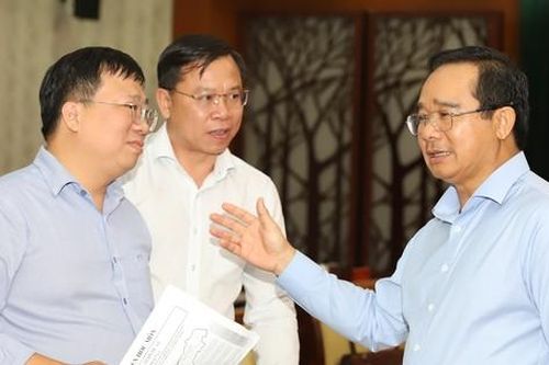 TPHCM rà soát cán bộ, xây phương án nhân sự cấp xã phường