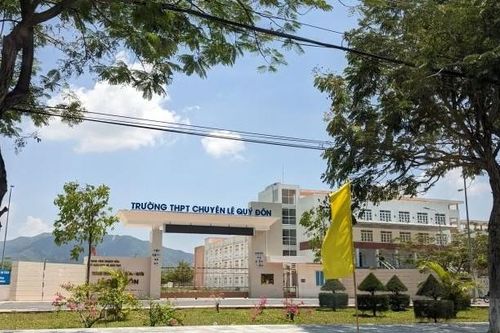 Trường lên tiếng vụ nhiều nữ sinh bị cắt ghép vào ảnh khỏa thân