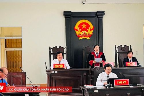 Lĩnh án vì trộm cắp điện thoại
