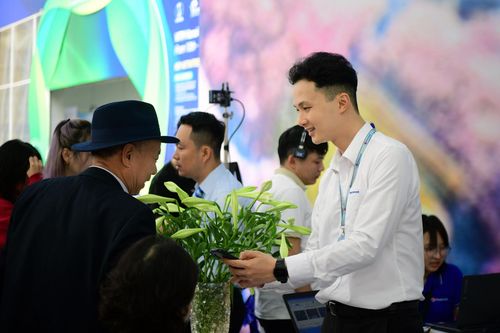 Ứng dụng 200 USD/tháng làm thay cả phòng, AI có 'cướp' việc nhân sự du lịch?