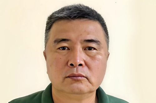 Xét xử cựu Phó Vụ trưởng gợi ý DN chi tiền đổi nhà sang biệt thự ở Tây Hồ