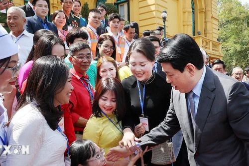 Chủ tịch nước gặp mặt 100 điển hình tiêu biểu trong chương trình 'Việc tử tế'