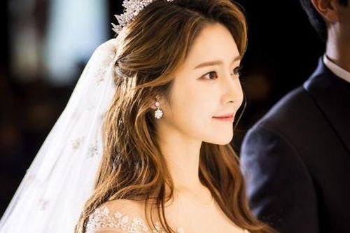 Ahreum: Từ ca sĩ nổi tiếng của T-Ara đến tiêu tan sự nghiệp vì tù tội