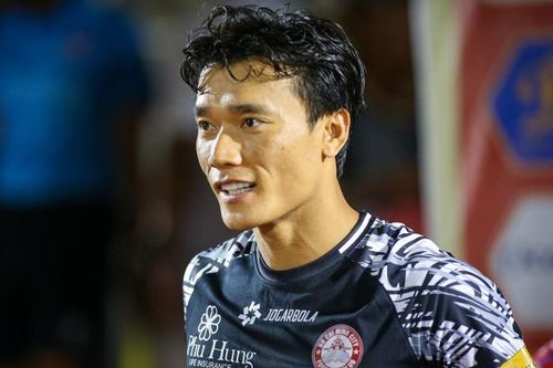 'Bán thủ môn Bùi Tiến Dũng để giảm kinh phí'