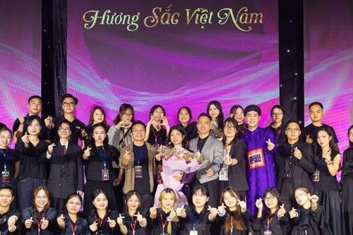 Đạo diễn trẻ Đỗ Bảo Ngọc: Người 'thắp lửa' cho đêm nghệ thuật Áo dài 'Hương Sắc Việt Nam'