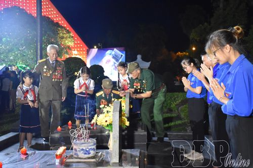 Vun đắp lý tưởng cách mạng cho thế hệ trẻ