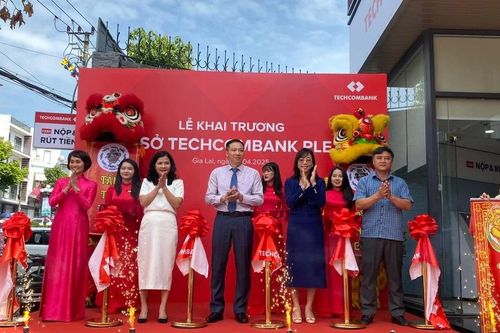 Khai trương trụ sở mới Techcombank Chi nhánh Pleiku