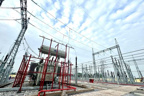 Đóng điện thành công công trình Trạm biến áp 220kV Phú Bình 2 và đường dây rẽ Thái Nguyên - Bắc Giang