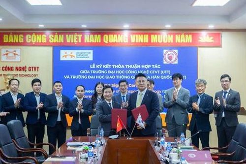 Trường đại học lớn của Việt Nam 'bắt tay' đối tác nước ngoài phát triển nhân lực đường sắt