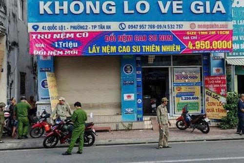 Phát hiện cô gái trẻ tử vong trong cửa hàng nệm ven quốc lộ 1 qua Long An