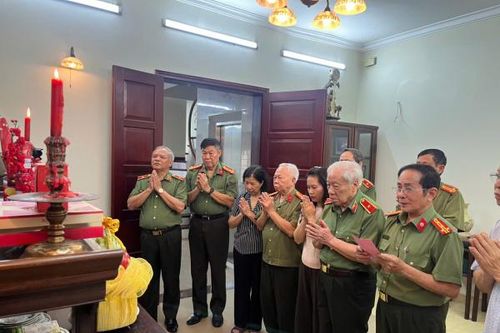 Tri ân các đồng chí cố lãnh đạo Bộ và cán bộ lão thành lực lượng Công an chi viện chiến trường miền Nam