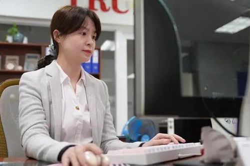 Giữ nguyên lương, phụ cấp công chức 6 tháng sau sáp nhập