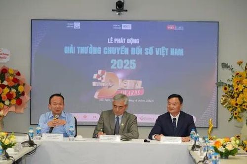 Phát động Giải thưởng Chuyển đổi số Việt Nam 2025