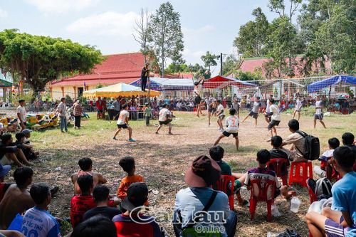 Sôi nổi các hoạt động thể thao mừng Tết Chôl Chnăm Thmây