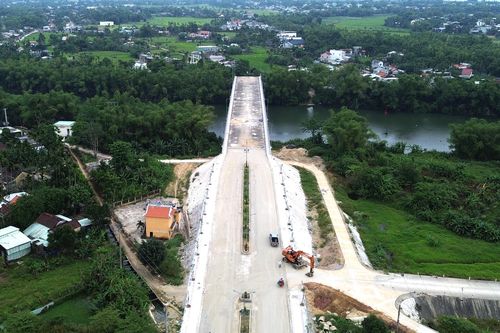 2 cây cầu hàng trăm tỷ khởi công đã lâu, dân 'dài cổ' chờ ngày khánh thành