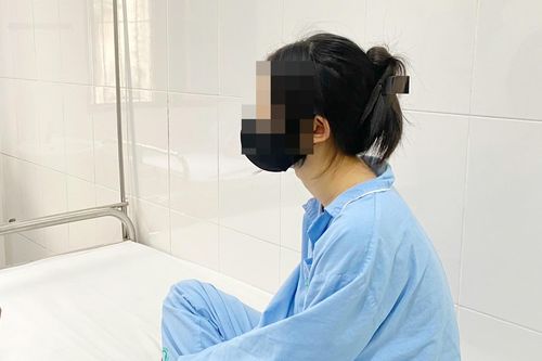 Nữ sinh 19 tuổi trầm cảm vì thấy 'lạc lõng trong chính gia đình mình'