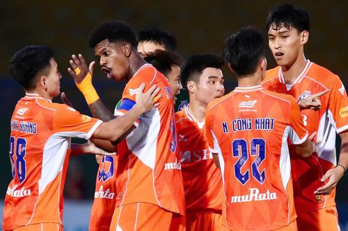 CLB Đà Nẵng níu kéo hy vọng trụ hạng V.League