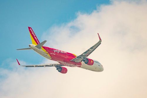 Vietjet bán hàng độc lạ gì trên chặng bay ra Côn Đảo?
