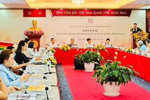Nhiều tác phẩm 'vượt thời gian' sau 50 năm thống nhất đất nước