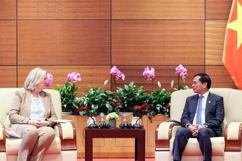 Việt Nam là điểm sáng trong khu vực về thu hút đầu tư xanh