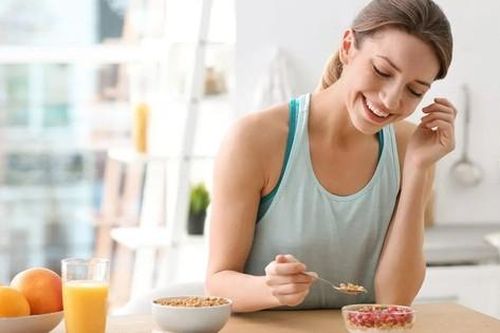 9 thực phẩm nên ăn trước và sau khi tập để giảm mỡ, giữ cơ