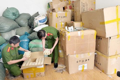 Chân dung 2 đối tượng điều hành đường dây sản xuất thuốc giả cực lớn