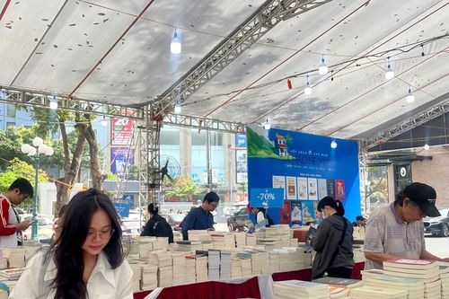 Khơi dậy văn hóa đọc ở giới trẻ