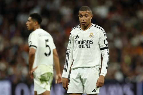 Arsenal biến Real Madrid thành cựu vương Champions League