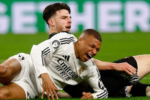 Rice tố Mbappe ăn vạ