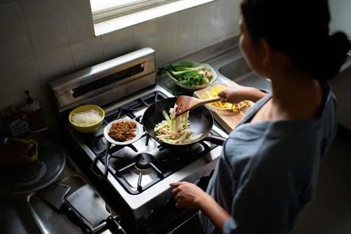 Cách ăn uống tai hại khiến người phụ nữ mắc ung thư