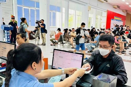 Hơn 76.000 vé tàu bán ra dịp nghỉ lễ 30.4 - 1.5