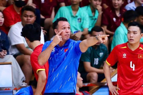 Futsal Việt Nam lạc quan với HLV Diego Raul Giustozzi