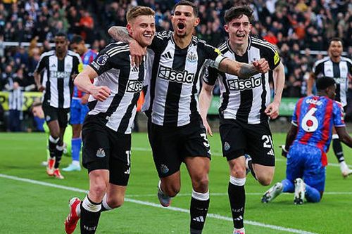 Newcastle thắng đậm Crystal Palace bằng 'bàn tay nhỏ' để vào top 3 Ngoại hạng Anh
