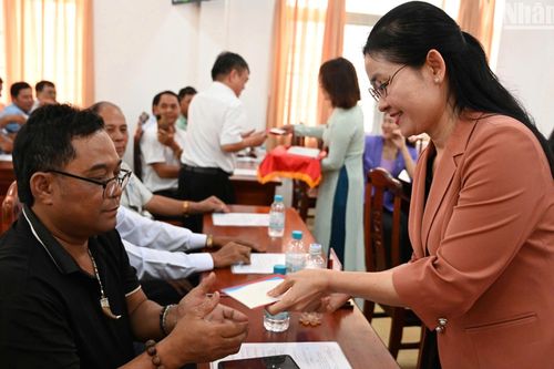 Bám sát cơ sở để giải quyết kịp thời những kiến nghị của nhân dân dù là nhỏ nhất