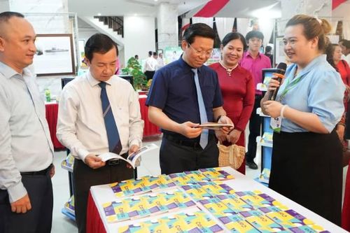 Khai mạc Ngày Sách và Văn hóa đọc Việt Nam và chuỗi hoạt động 'Ân nghĩa quê dừa - Khát vọng vươn xa'