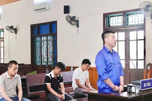 Vận chuyển vàng qua biên giới, nhóm đối tượng lĩnh hơn 21 năm tù