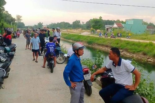Điều tra vụ 2 mẹ con tử vong dưới mương nước ở Quảng Nam