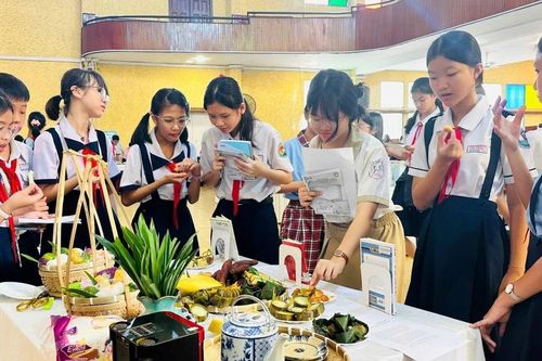 216 học sinh TPHCM tham gia vòng chung kết Hội thi 'Lớn lên cùng sách'