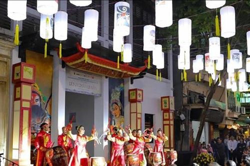 Chuỗi hoạt động văn hóa đặc sắc tại phố cổ Hà Nội kỷ niệm 50 năm Giải phóng miền Nam