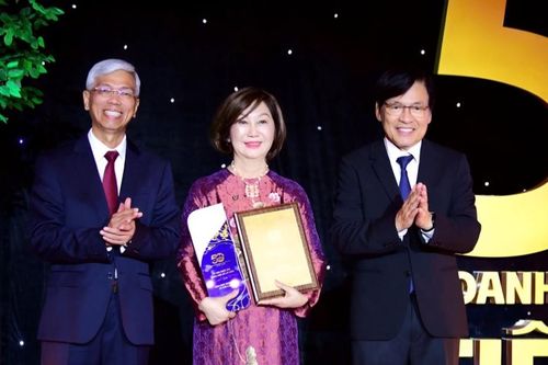 ACB lọt Top 50 doanh nghiệp tiêu biểu TP Hồ Chí Minh 2025